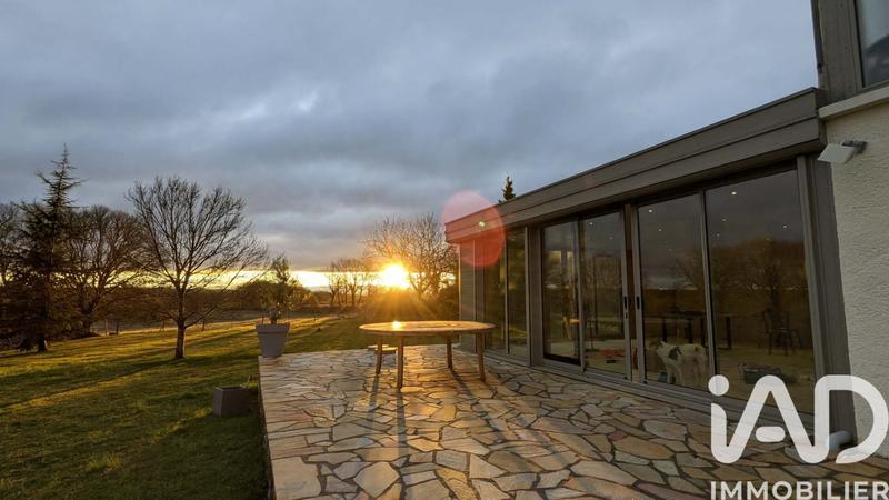 Maison - 200 m² - 7 pièces