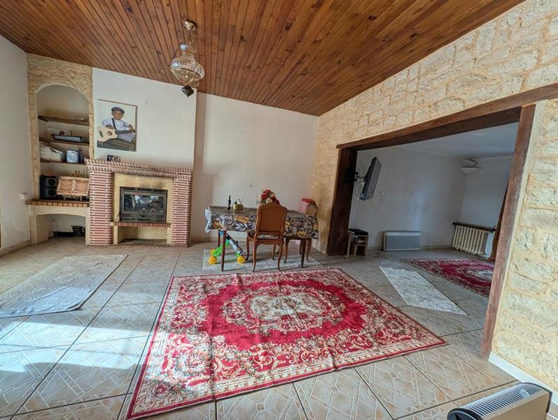 Maison - 290 m² - 8 pièces