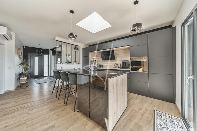 Maison - 138 m² - 5 pièces