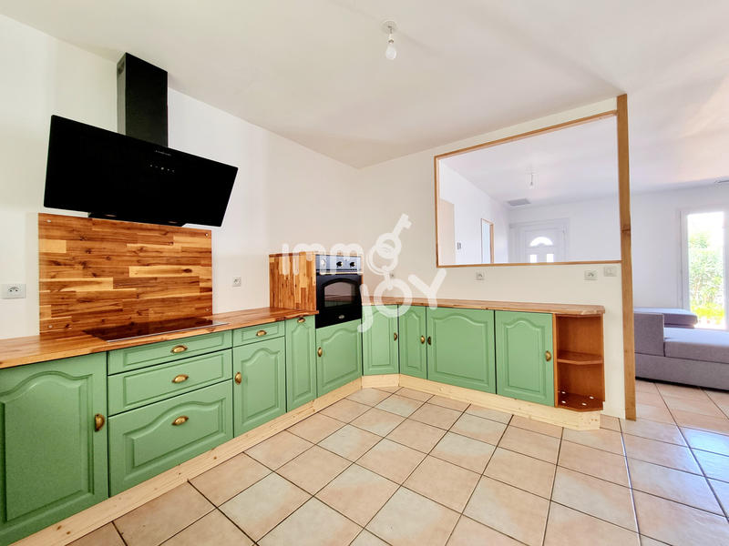 Maison - 93 m² - 5 pièces