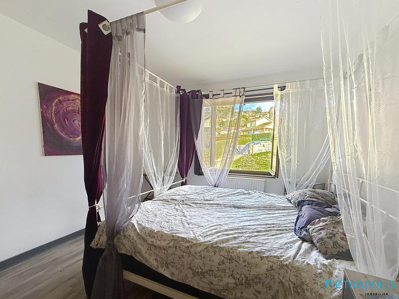 Maison - 92 m² - 5 pièces