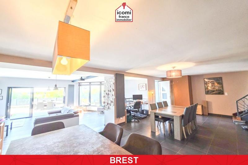 Maison - 160 m² - 6 pièces