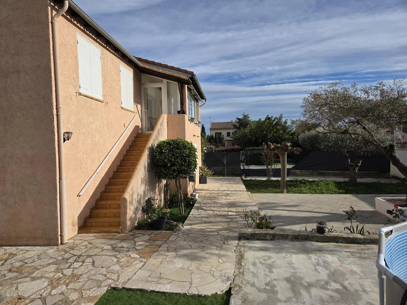 Maison - 90 m² - 5 pièces