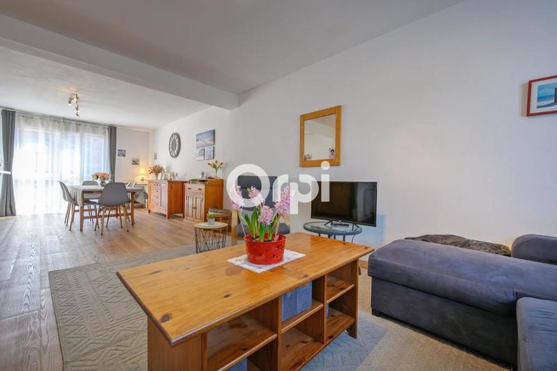 Appartement - 80 m² - 3 pièces