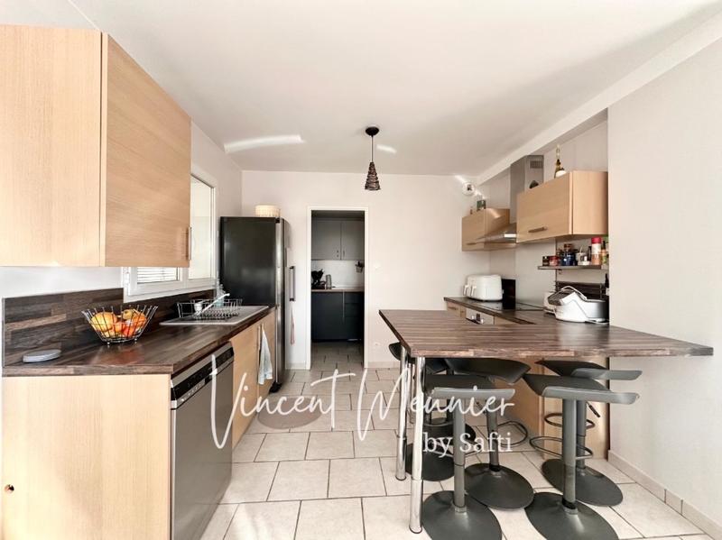 Maison - 140 m² - 7 pièces