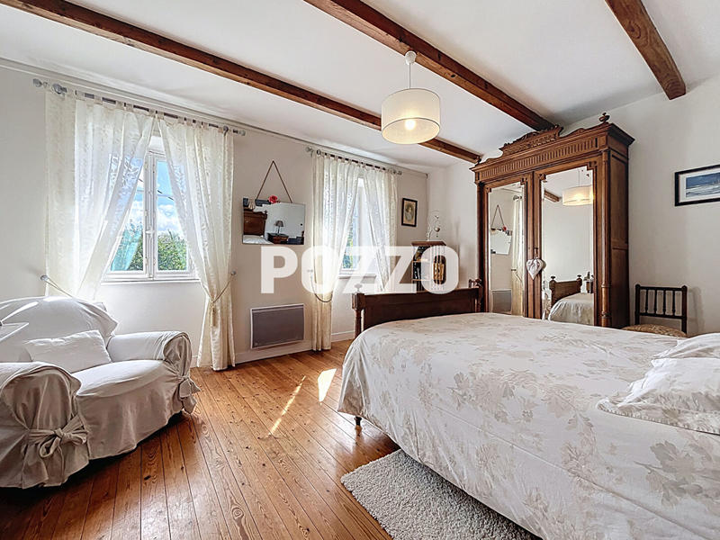 Maison - 207 m² - 10 pièces