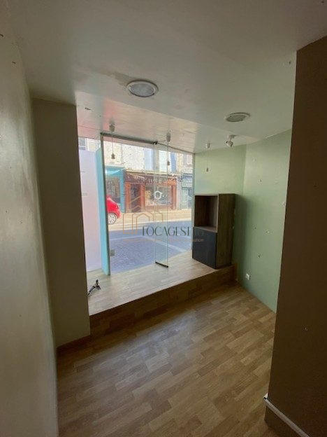 Local commercial - 72 m² - 2 pièces