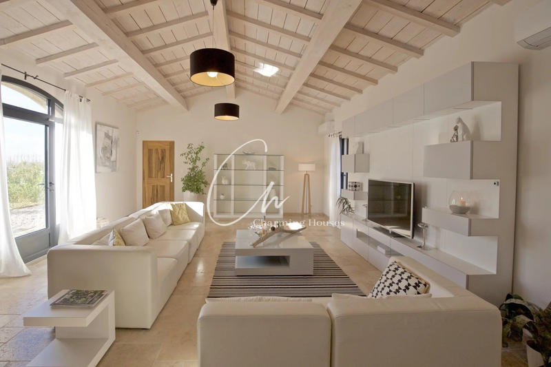 Propriété - 285 m² - 8 pièces