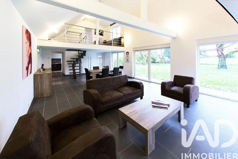Maison - 170 m² - 8 pièces