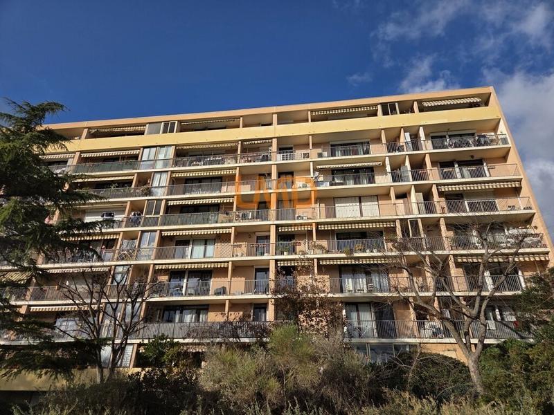 Appartement - 107 m² - 5 pièces