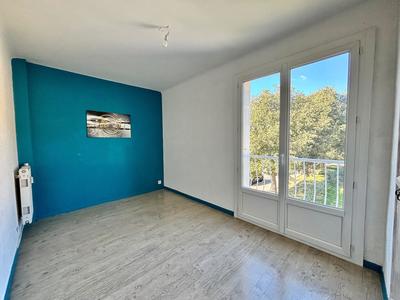 Appartement - 100 m² - 5 pièces