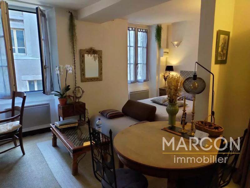 Immeuble - 2 pièces