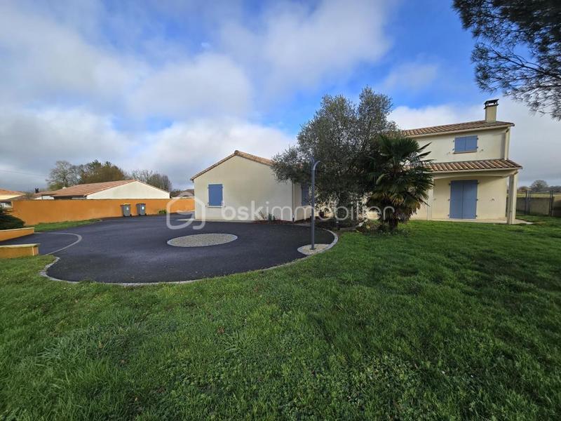 Maison traditionnelle - 183 m² - 5 pièces