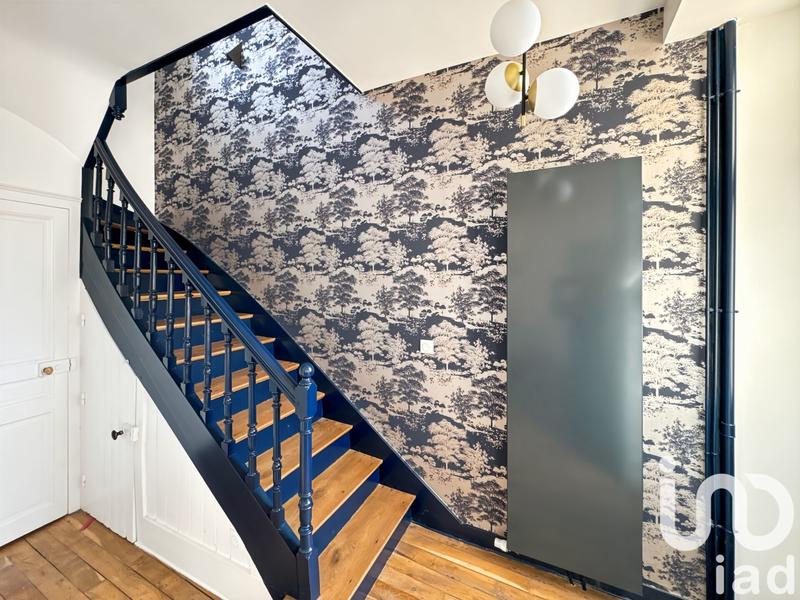 Maison - 220 m² - 7 pièces