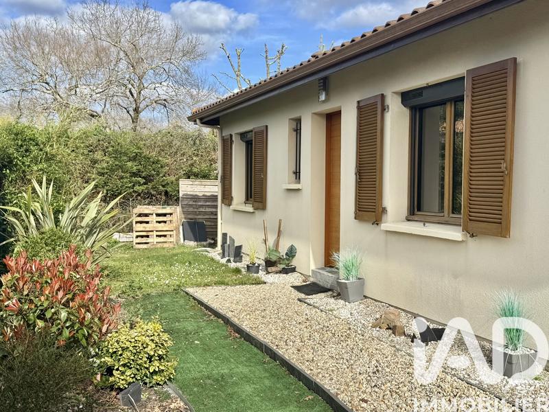 Maison - 90 m² - 4 pièces