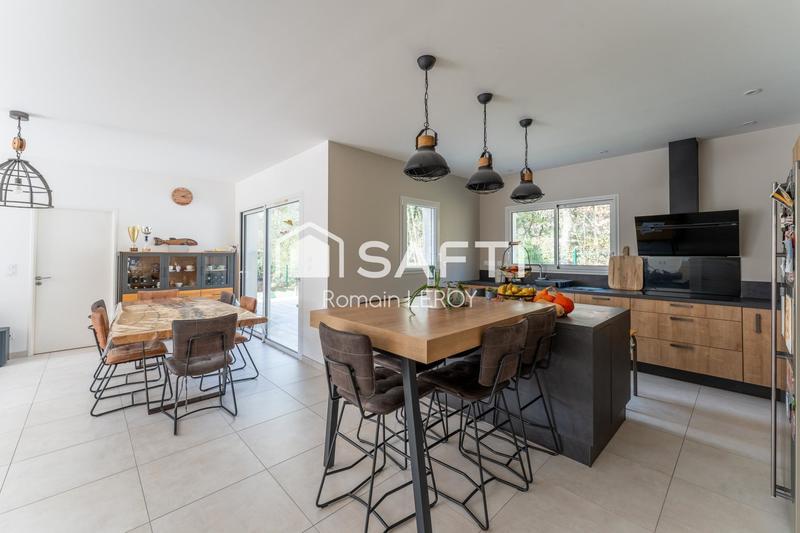Maison - 159 m² - 6 pièces