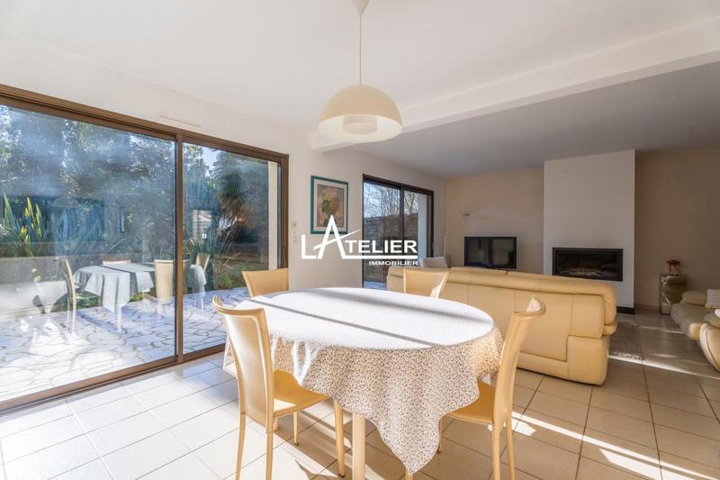 Propriété - 173 m² - 6 pièces