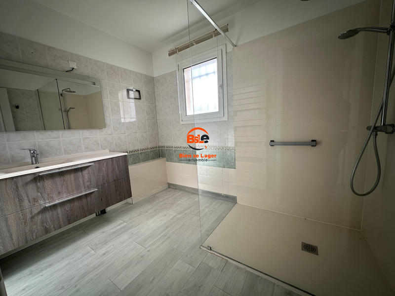 Maison - 97 m² - 5 pièces