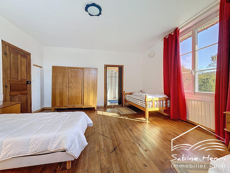 Maison - 538 m² - 20 pièces