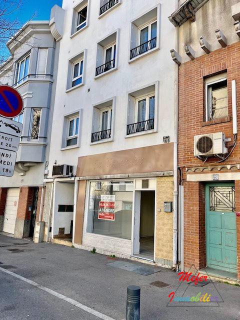 Local commercial - 110 m² - 4 pièces