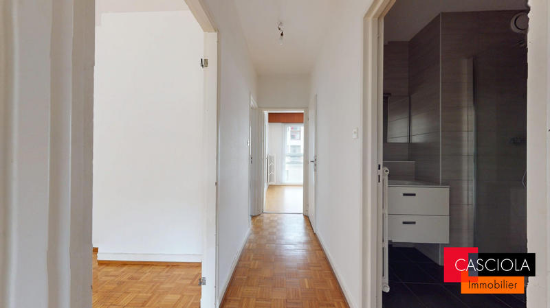 Appartement - 65 m² - 3 pièces