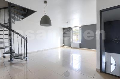 Maison - 121 m² - 5 pièces