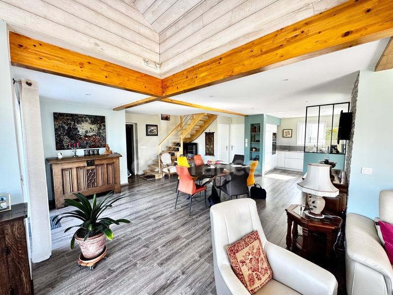 Maison - 110 m² - 6 pièces