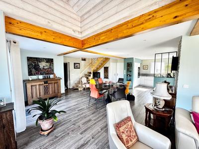 Maison - 110 m² - 6 pièces