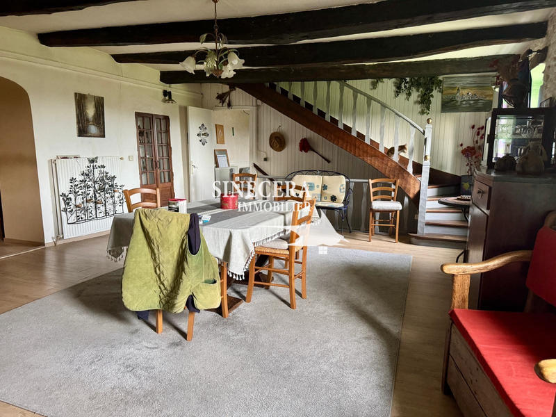Maison - 200 m² - 6 pièces