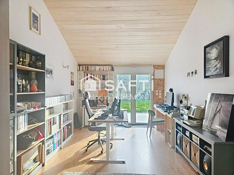 Maison - 180 m² - 8 pièces