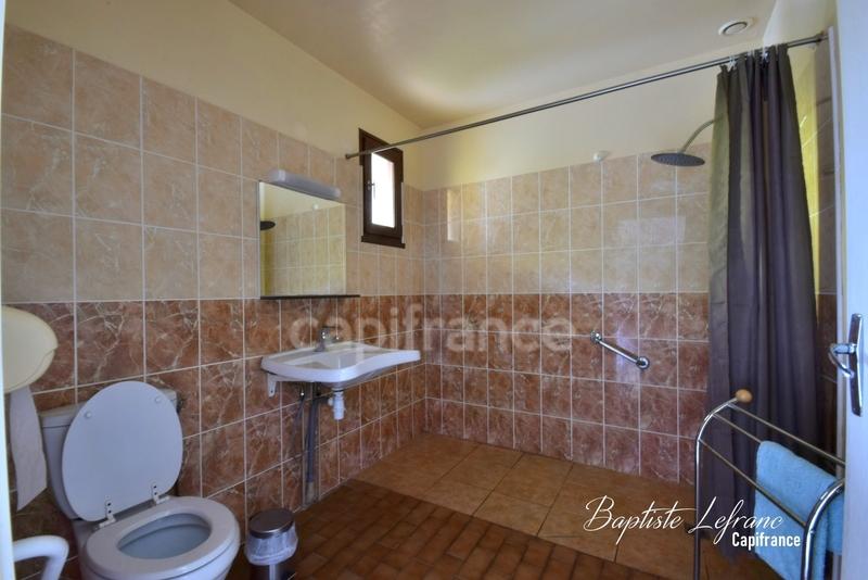 Propriété - 380 m² - 15 pièces