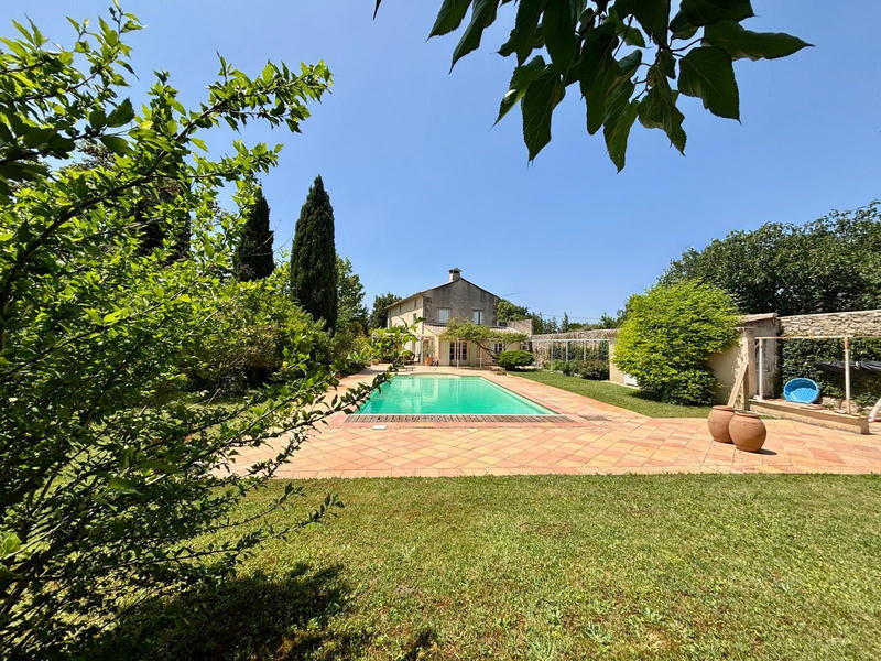 Mas - 250 m² - 8 pièces