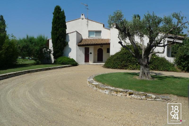 Mas - 220 m² - 5 pièces