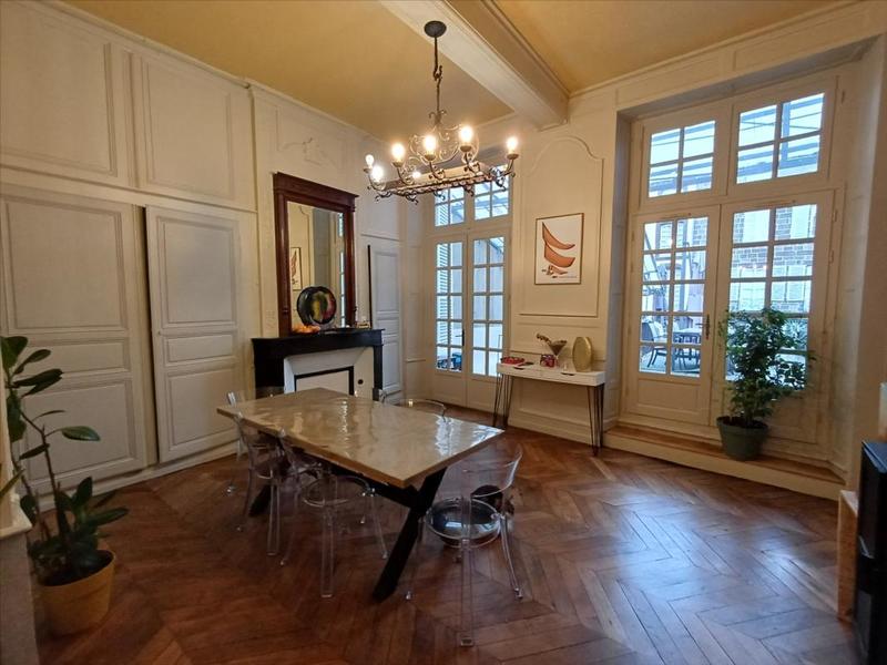 Appartement - 105 m² - 4 pièces