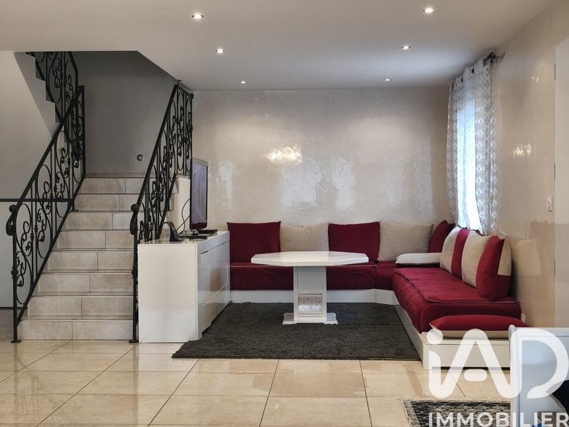 Maison - 195 m² - 7 pièces