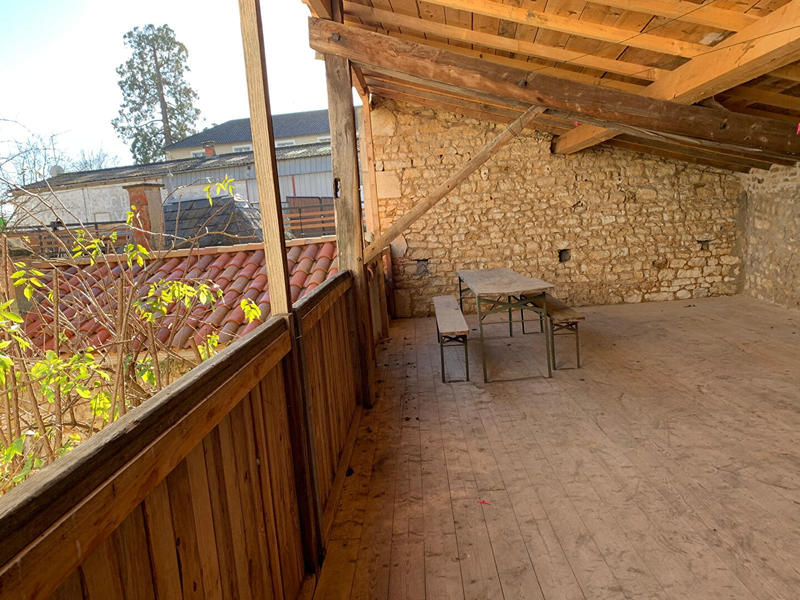 Maison - 201 m² - 8 pièces