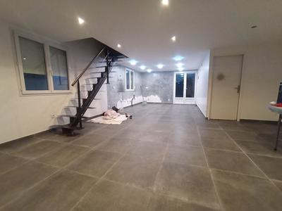 Immeuble - 105 m² - 3 pièces