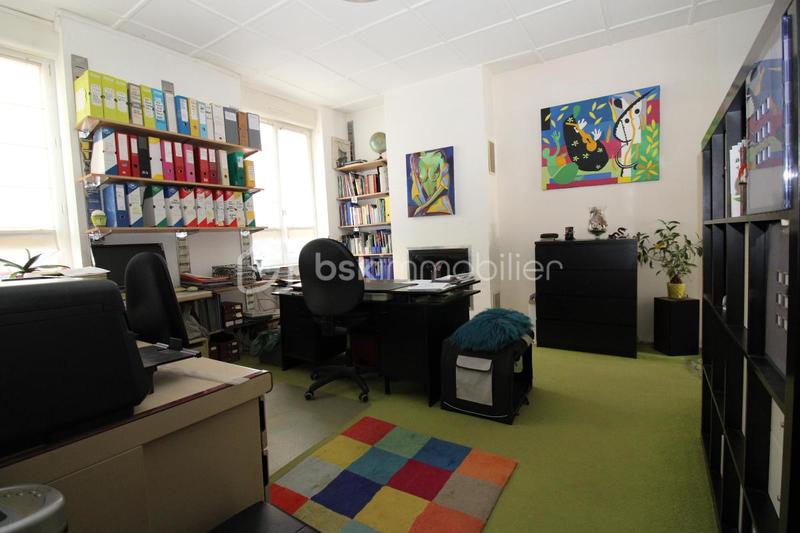 Maison - 205 m² - 7 pièces