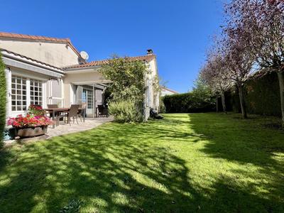 Maison - 151 m² - 6 pièces