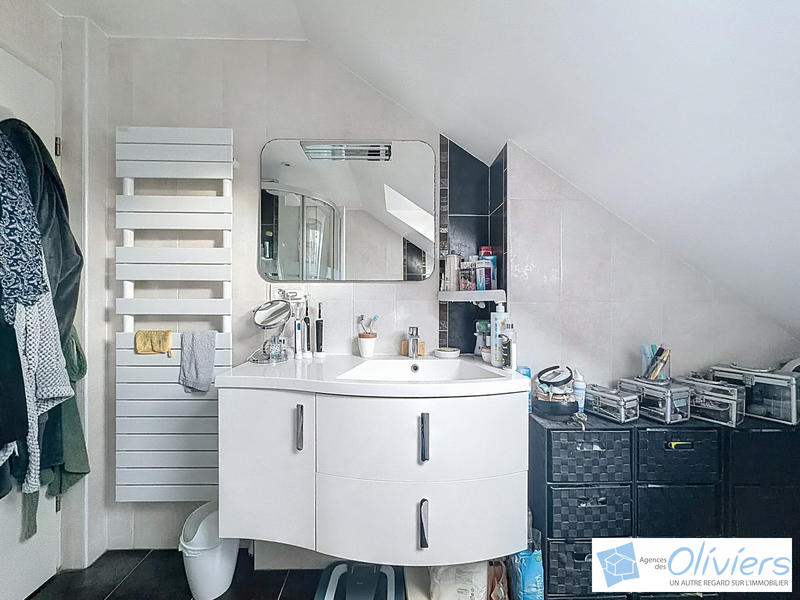 Maison - 97 m² - 6 pièces