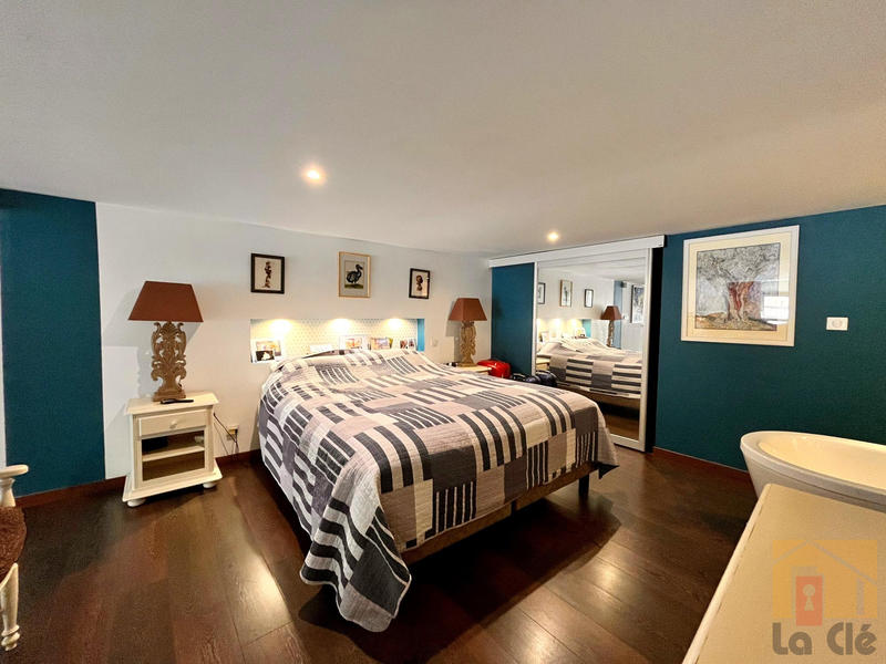 Loft - 130 m² - 4 pièces