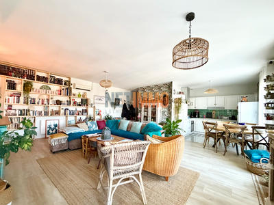 Appartement - 100 m² - 4 pièces