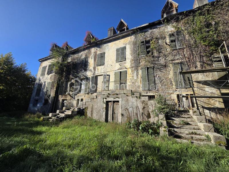 Immeuble - 1 500 m² - 37 pièces