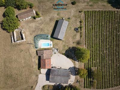 Propriété - 156 m² - 6 pièces