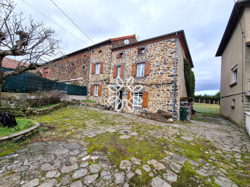 Maison de village - 160 m² - 9 pièces