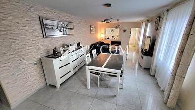 Maison - 134 m² - 5 pièces