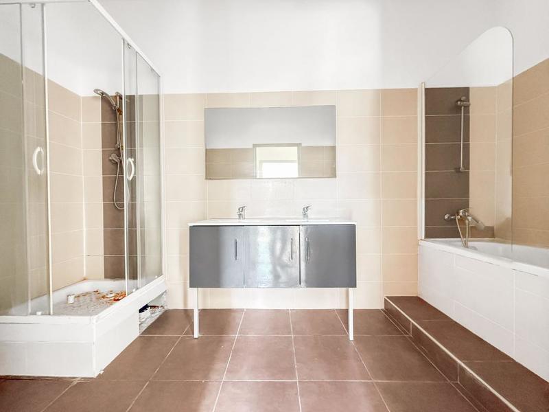 Appartement - 93 m² - 4 pièces