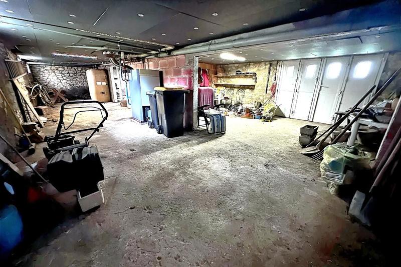 Maison - 94 m² - 6 pièces