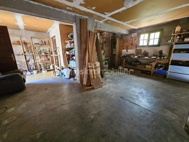 Maison traditionnelle - 232 m² - 8 pièces