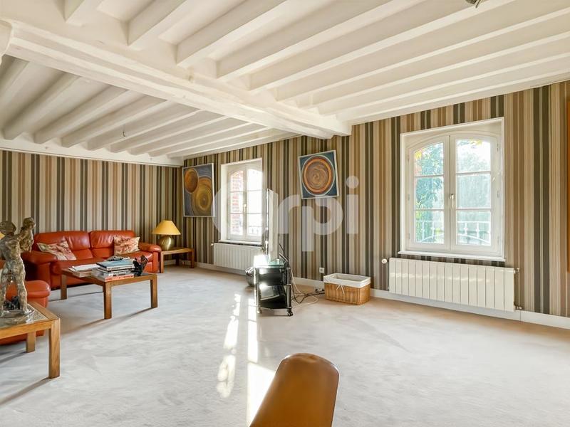 Propriété - 503 m² - 10 pièces